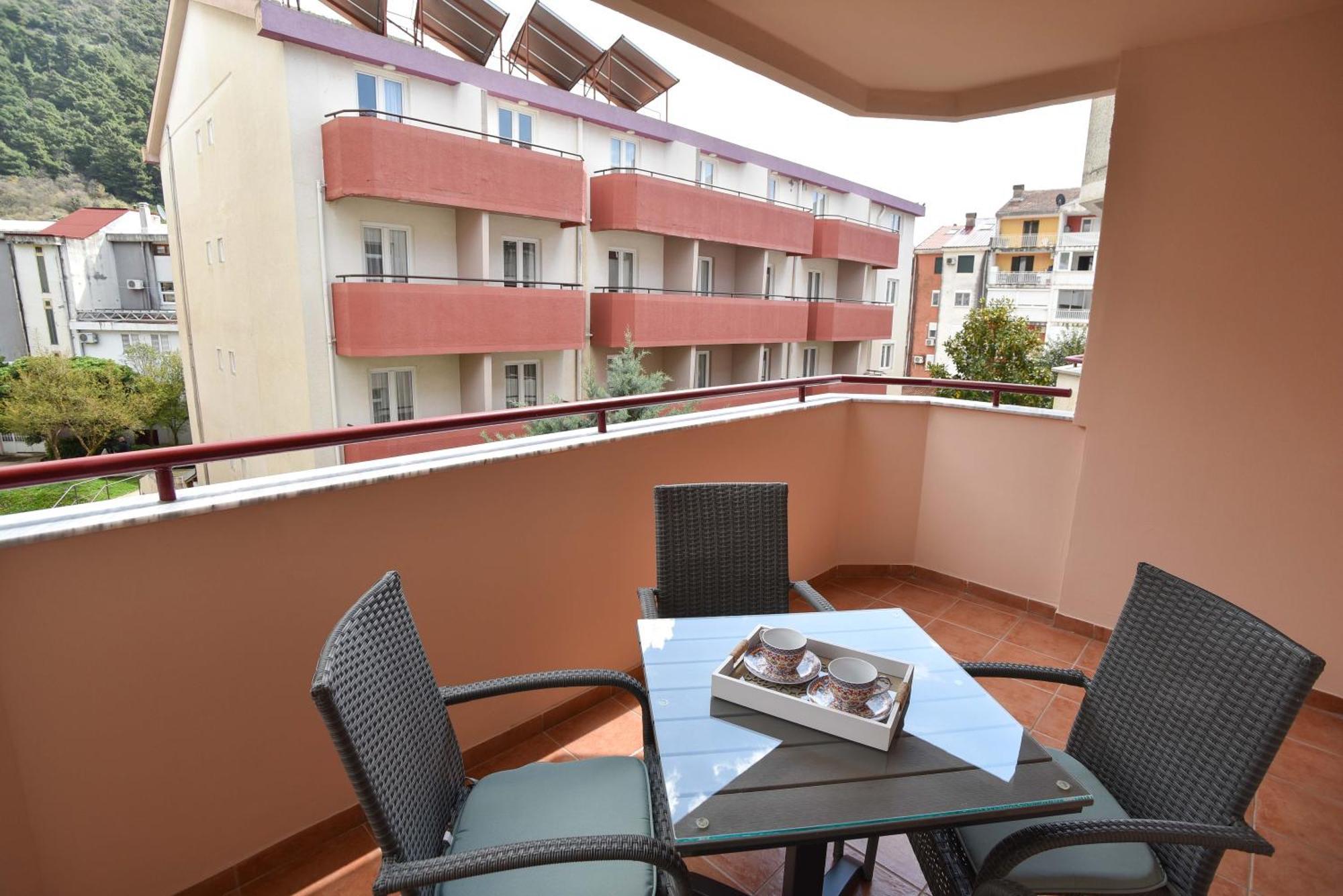 בודווה Comfort Apartment Near The Beach מראה חיצוני תמונה