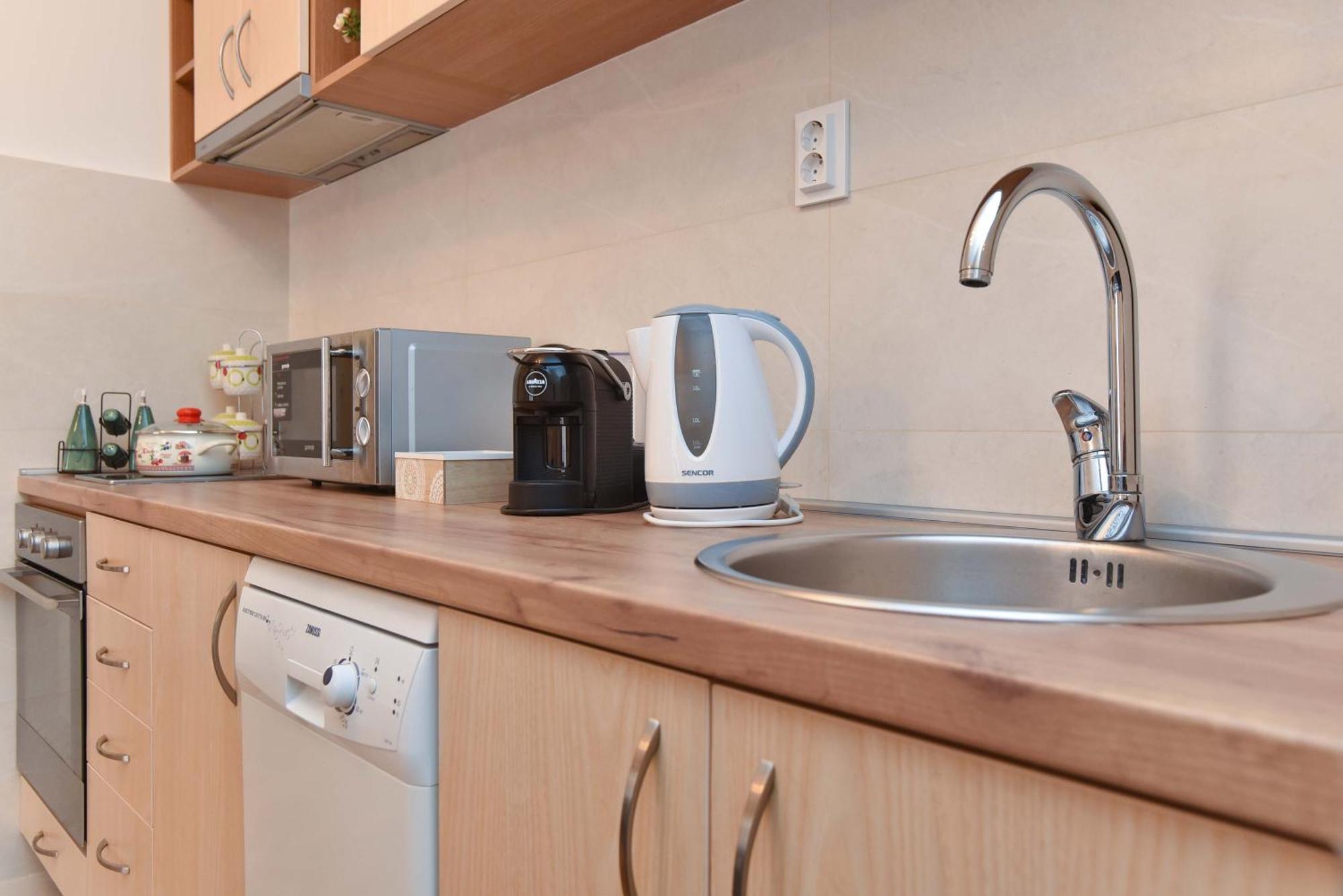 בודווה Comfort Apartment Near The Beach מראה חיצוני תמונה